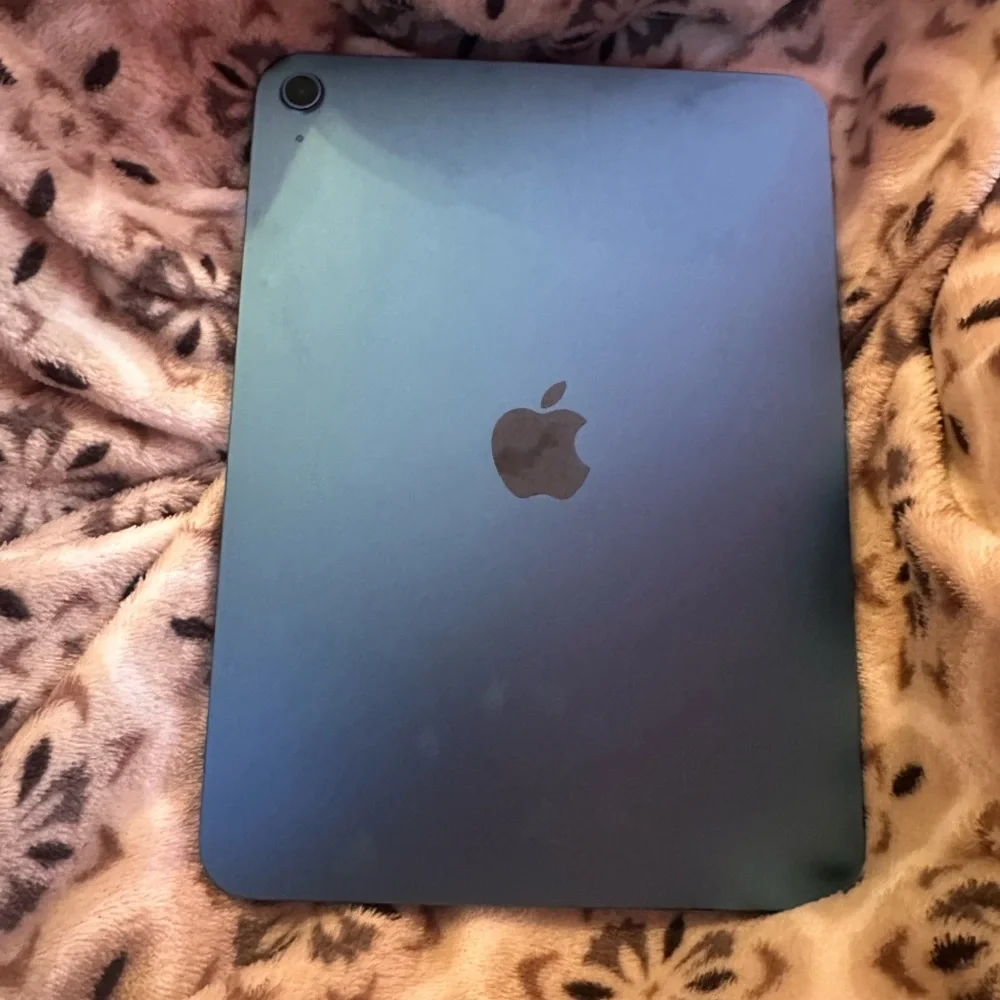 Apple IPAD A16